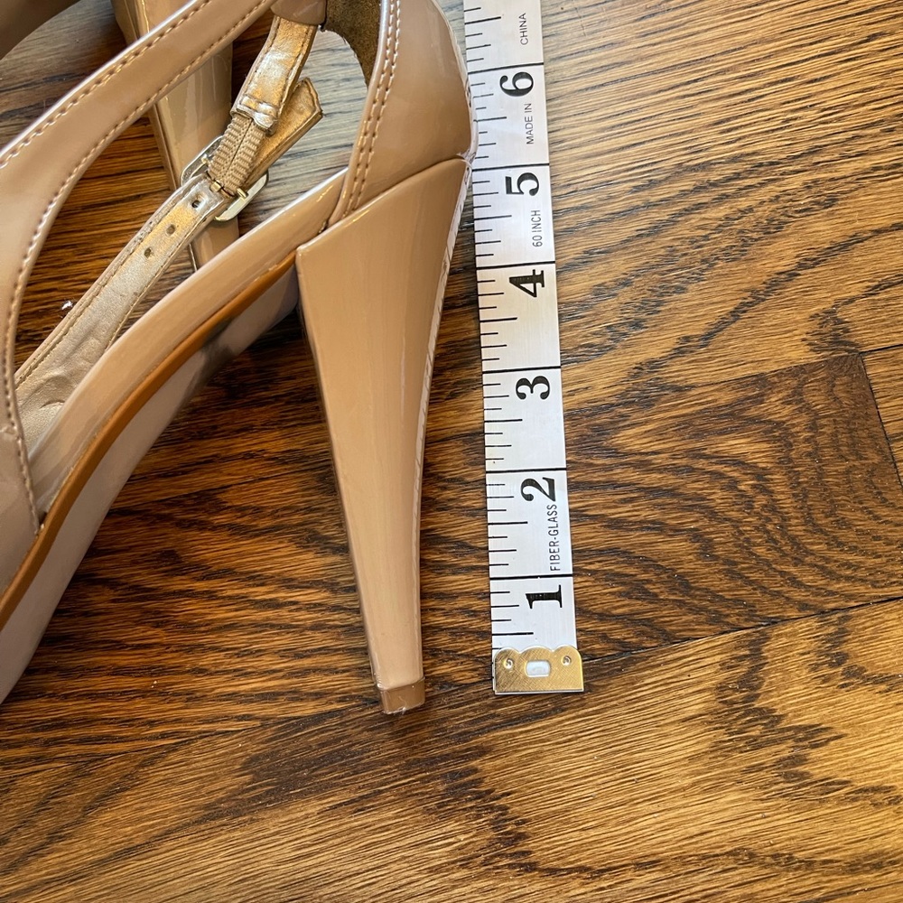 Fergalicious By Fergie Women’s Mona Neutral Patton Sling Back Dress Heels 10M - Picture 13 of 13